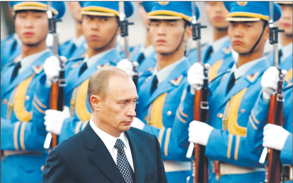 Putin chce odbudować potęgę Rosji, opierając się na byłych republikach Fot. AP