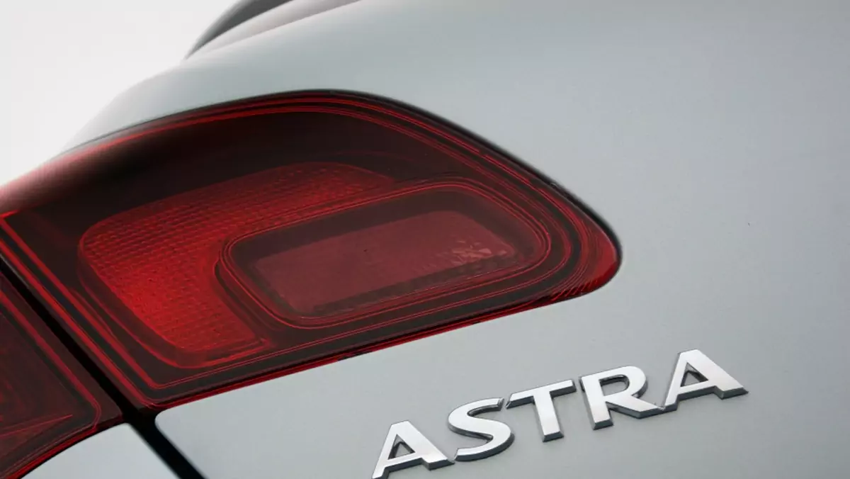Opel Astra - 5 gwiazdek w testach Euro NCAP