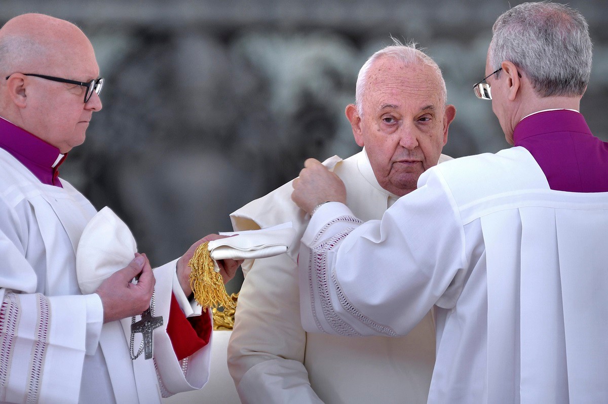 Papież Franciszek przebywa w szpitalu z powodu choroby