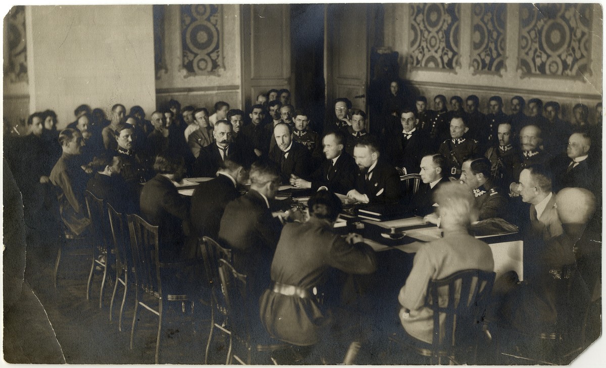 Konferencja Pokojowa w Rydze – posiedzenie Komisji Prawnej (CC BY-SA 3.0)