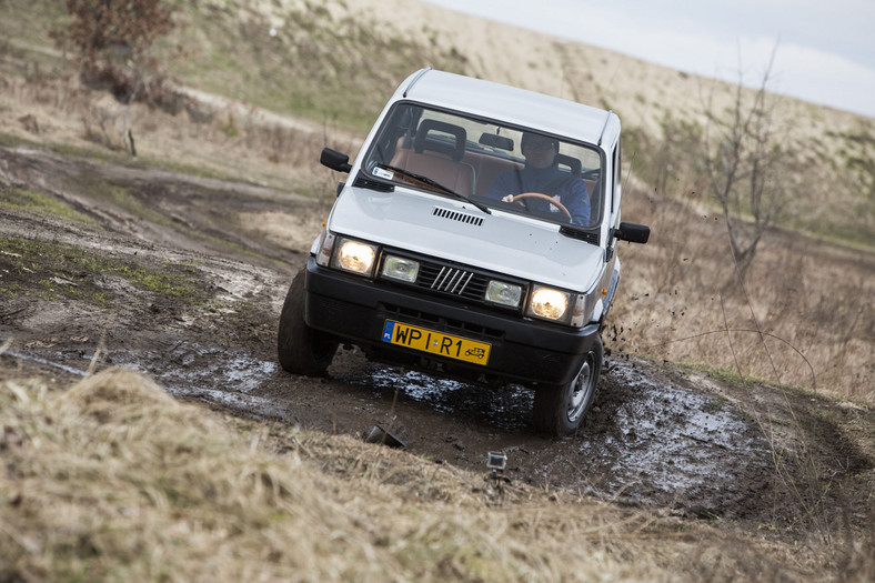 Fiat Panda 4x4 kontra Suzuki SJ 413