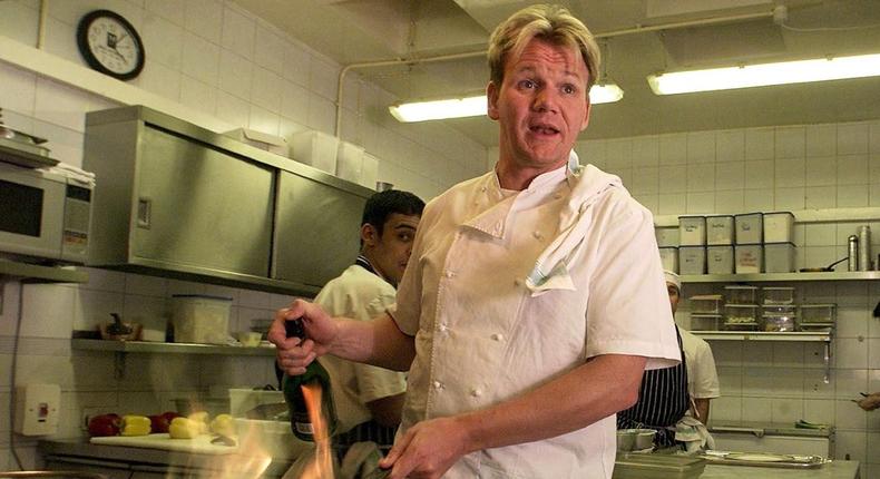 British Chef Gordon Ramsey shouts instructions from his kitchen at his Chelsea restaurant 19 January 2001.GERRY PENNY/Getty