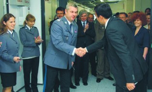 Tajny ośrodek policji zdekonspirowany. Minister chciał przeciąć wstęgę