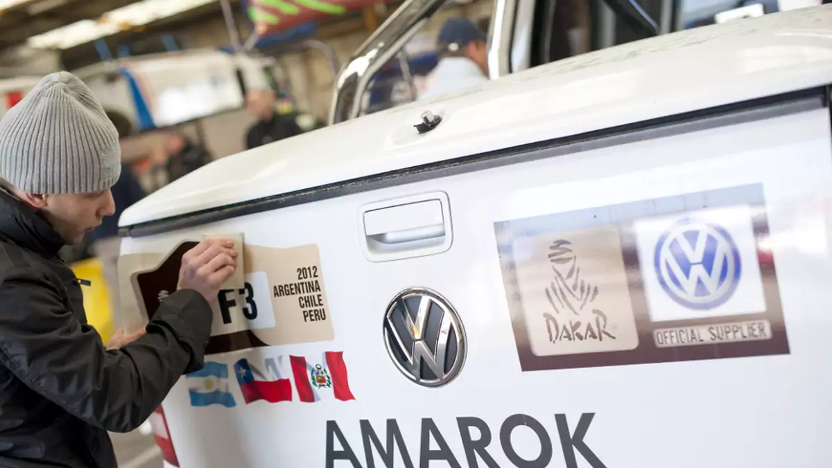 Michalczewski przetestuje VW Amaroka podczas Dakaru