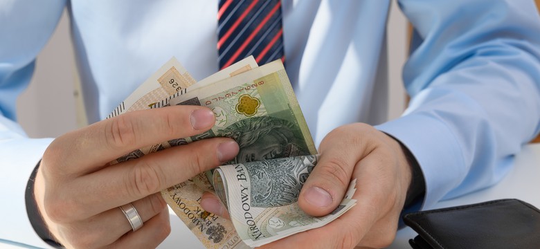 Rewolucja w zarobkach już od grudnia 2025. Pracodawcy ujawnią widełki