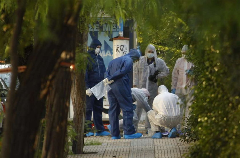 Seria bomb w ambasadach w Atenach 
