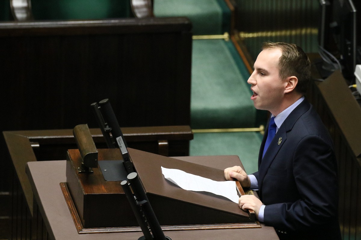 O tym, że w śledztwie dot. fałszowania podpisów na listach Młodzieży Wszechpolskiej doszło do "poważnych uchybień" mówił też minister sprawiedliwości i prokurator generalny Zbigniew Ziobro.