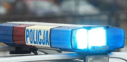 Policja: strażak wciągnął do samochodu i pobił chłopców. To była zemsta za... hulajnogę syna