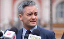 Czarny koń wyborów prezydenckich? Andrzejowi Dudzie rośnie poważny konkurent