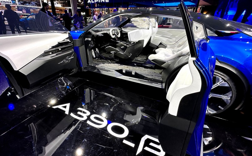 Alpine A390_β