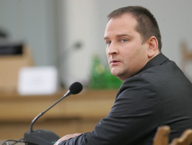 O Opus Dei w rządzie pisał i mówił ostatnio Janusz Palikot. Według niego, z organizacją związany jest minister w kancelarii premiera Tomasz Arabski. On sam zaprzecza