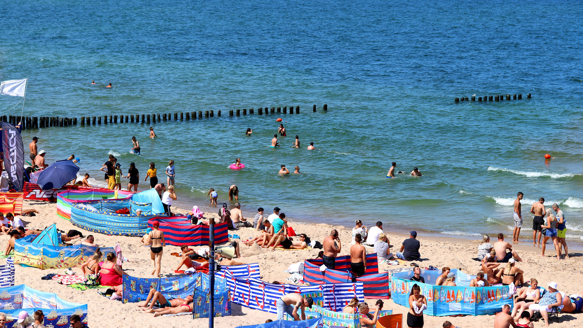 Używasz parawanu na plaży? Uważaj, bo możesz słono zapłacić