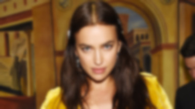 Irina Shayk na wakacjach. Modelka dumnie pręży ciało