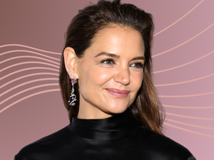 Katie Holmes és lánya megszólalásig hasonlítanak egymásra, egyszerűen képtelenség megkülönböztetni őket