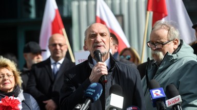 Antoni Macierewicz może mieć duże problemy. MON przygotował specjalny wniosek