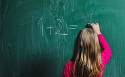 Szkoła publiczna, pieniądze prywatne. Nauczyciele opłacani przez rodziców?