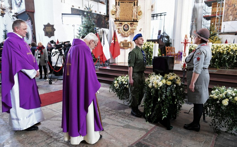 Ksiądz Adam Boniecki i ksiądz Wojciech Lemański
