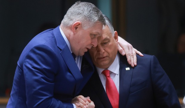 Robert Fico i Viktor Orban na samitu Evropskog saveta u Briselu 20. marta 2025.