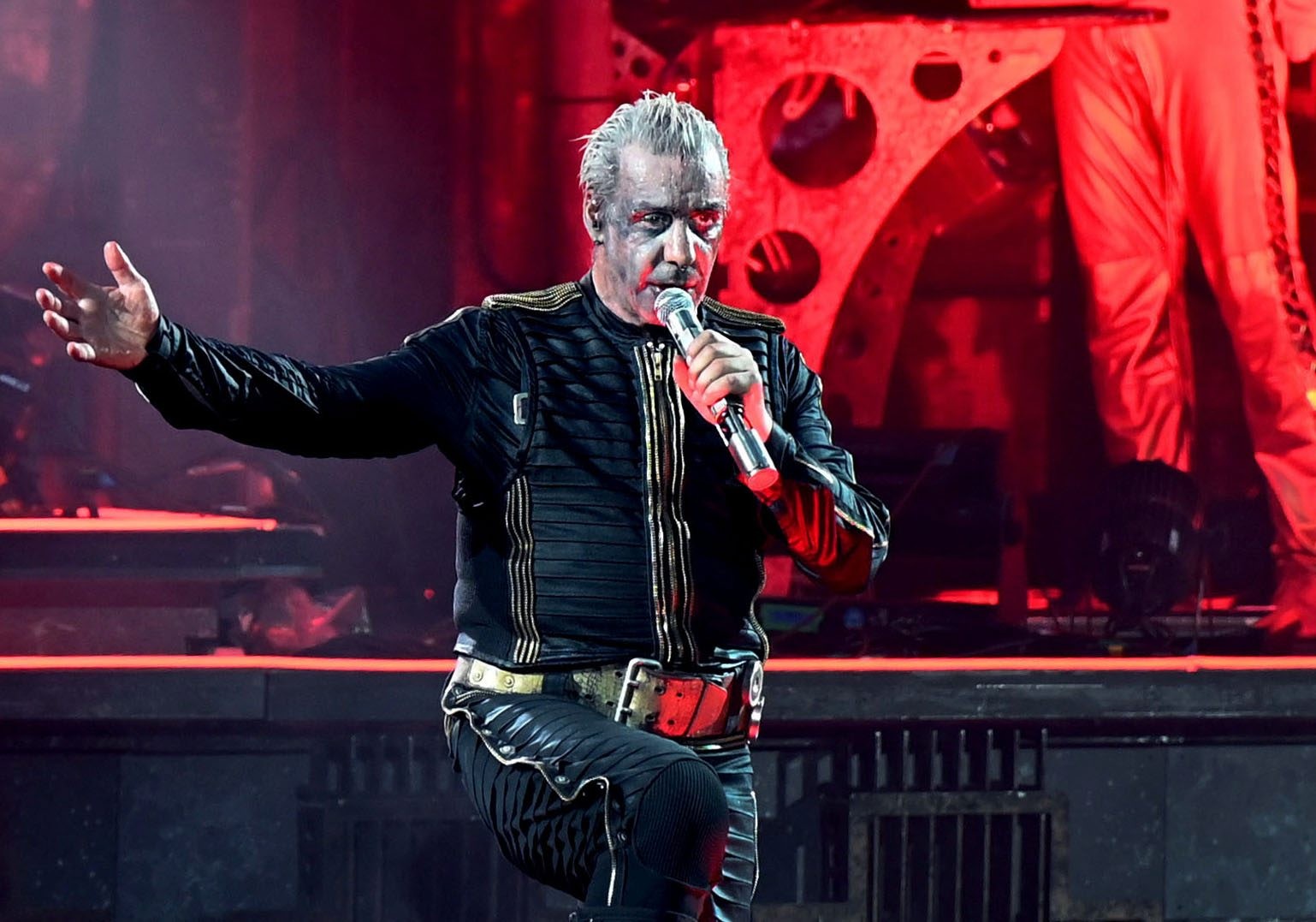 Frontman skupiny Rammstein Till Lindenmann.