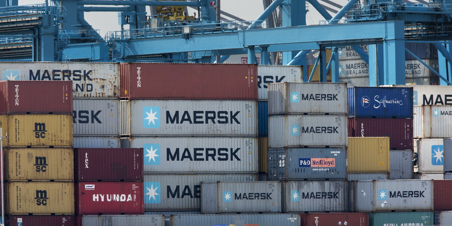 Kontenery Maersk można spotkać w transporcie morskim, drogowym i kolejowym