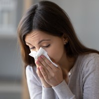 Féloldali orrdugulás, orrvérzés: ebben az esetben rosszindulatú tumor okozza