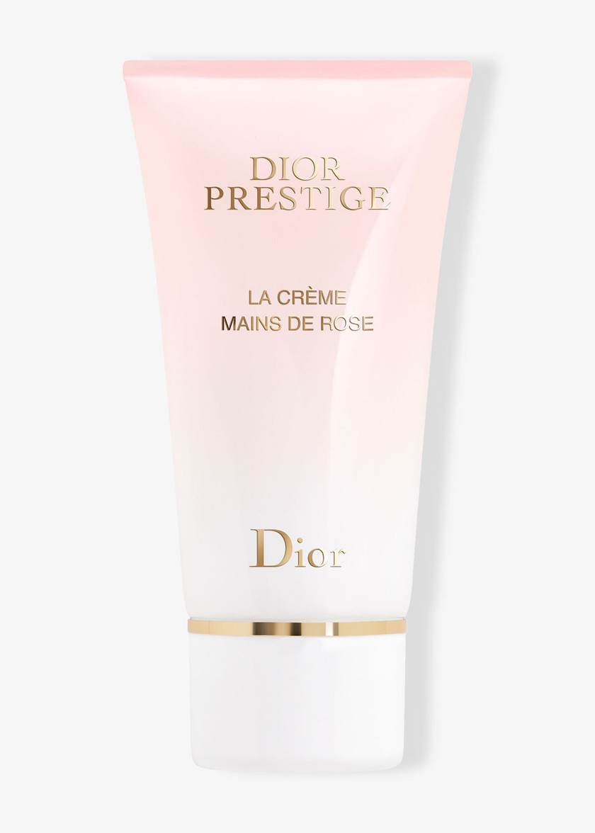 Hübsch in Rosa und Gold gehalten ist die Handcreme von Dior für 84.90 Franken, via Jelmoli.
