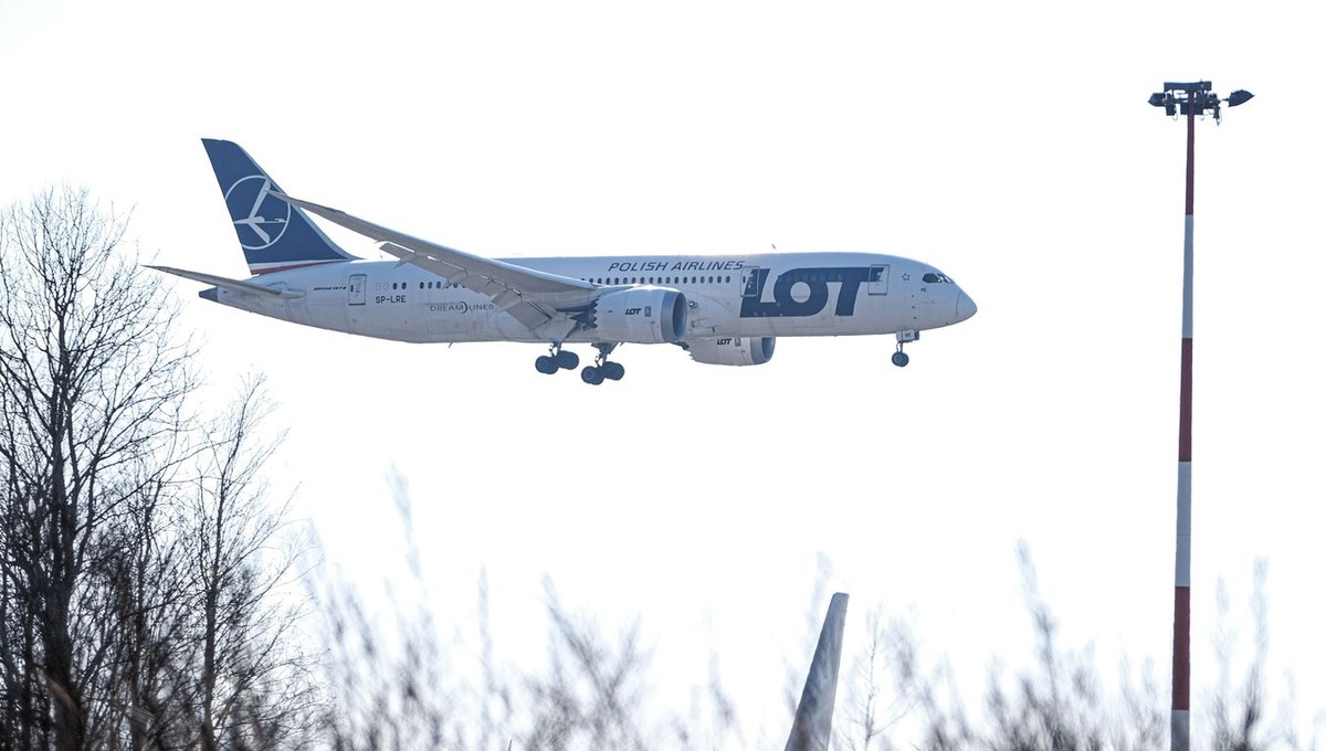 Samolot LOT