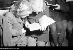 Nostalgiczny QUIZ o lekturach szkolnych czasów PRL. Pamiętasz? 10/10 oznacza, że byłeś prymusem