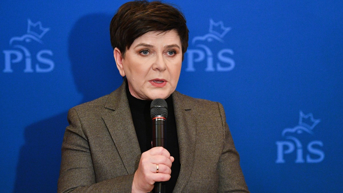 Beata Szydło "zniszczyła życie młodemu chłopakowi". Zapowiada pozew