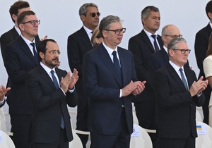 Aleksandar Vučić na paradi u Francuskoj
