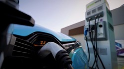 Samochód elektryczny naładujesz pod blokiem. GreenWay i InPost zaskoczą kierowców