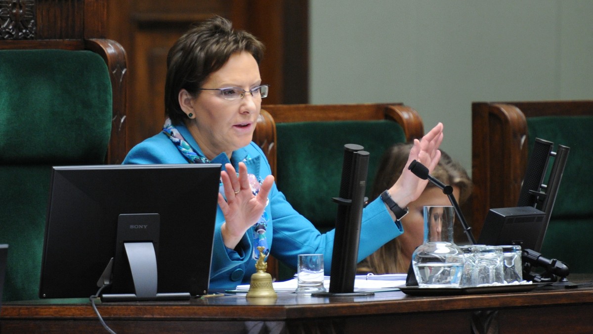 Marszałek Ewa Kopacz zapowiedziała zmianę regulaminu Sejmu. Jest to związane z awanturą, jaka rozpętała się na sali obrad plenarnych podczas debaty na temat obywatelskiego projektu ustawy o zachowaniu przez państwo większościowego pakietu akcji Grupy Lotos. Jak dowiedziało się TVP Info, marszałek przedstawi projekt zmian już podczas kolejnego posiedzenia Sejmu.