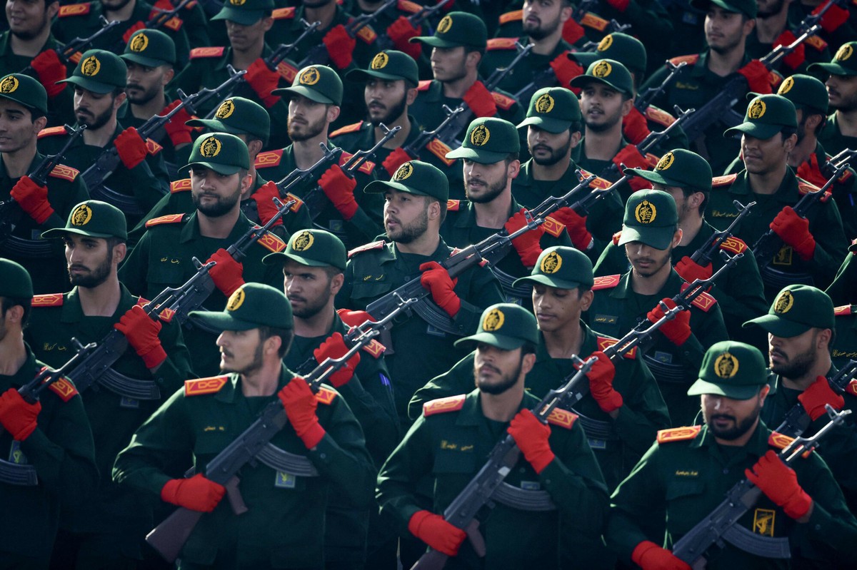 Iran wstrzymał ruch w powietrzu i na morzu. Atak USA możliwy w każdej chwili