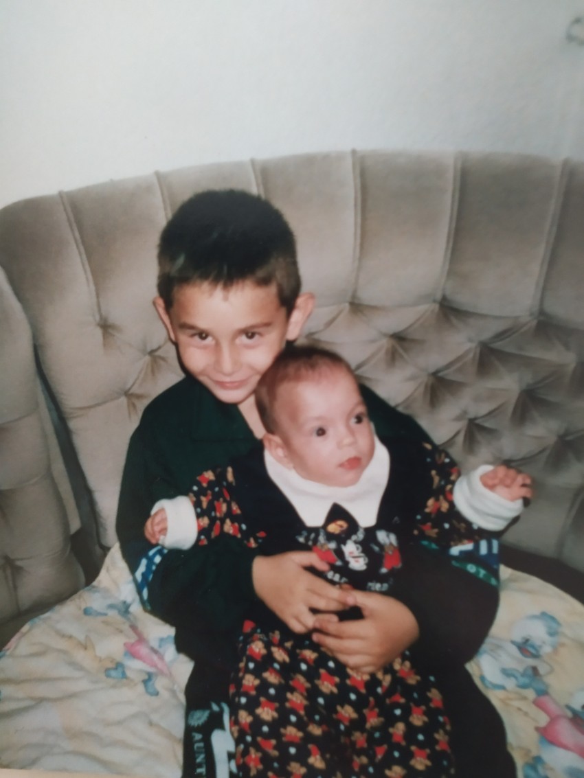 Dragana sa starijim bratom