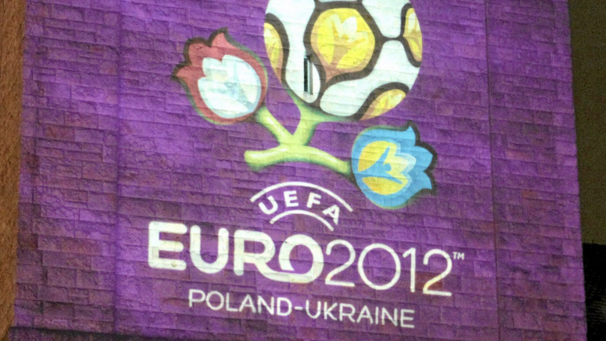 Na niektórych drogach krajowych Podkarpacia pojawiło się oznakowanie kierunkowe do miast - organizatorów Euro 2012 - informuje Radio Rzeszów.