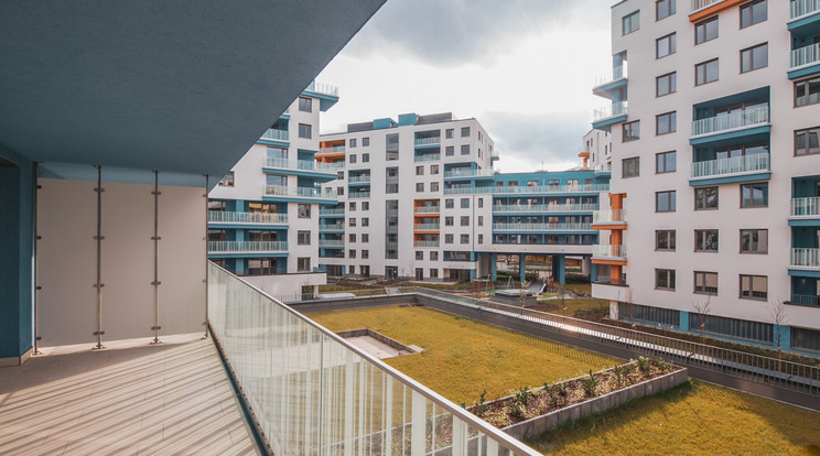A lakások tulajdonosai hónapok óta várják, hogy beköltözhessenek /Fotó: Duna Terasz Grande