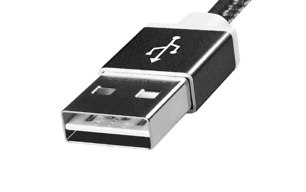 Tradycyjna wtyczka USB nie wymaga obracania