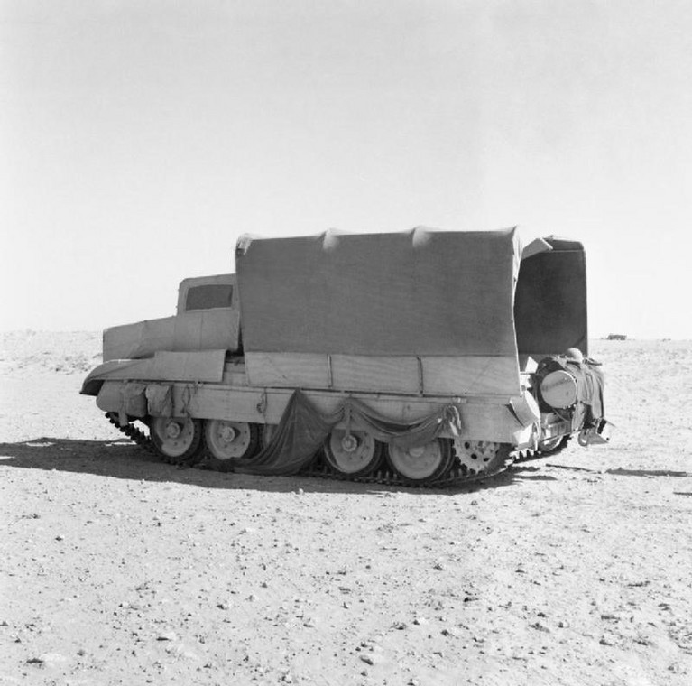 Czołg "udający" ciężarówkę/ 1942 roku