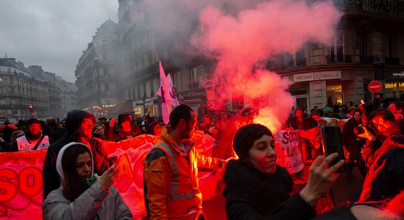 In Paris, Even the Ballet Dancers Are on Strike