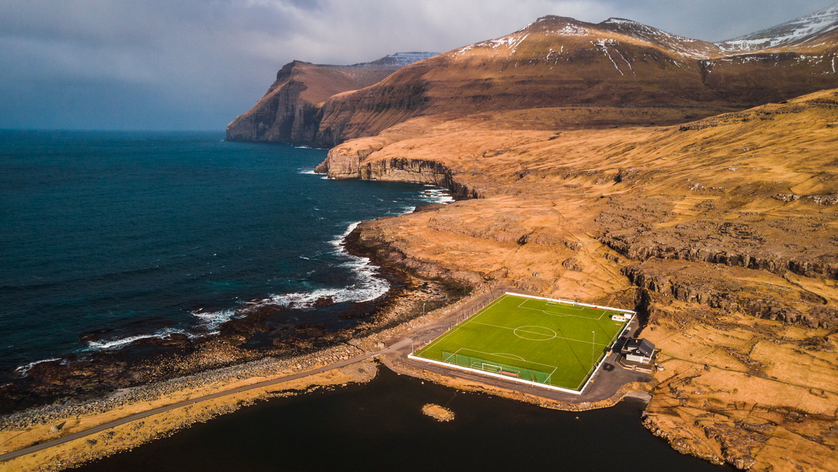 Stadion w Eiði na Wyspach Owczych. Najpiękniej położone boisko świata?