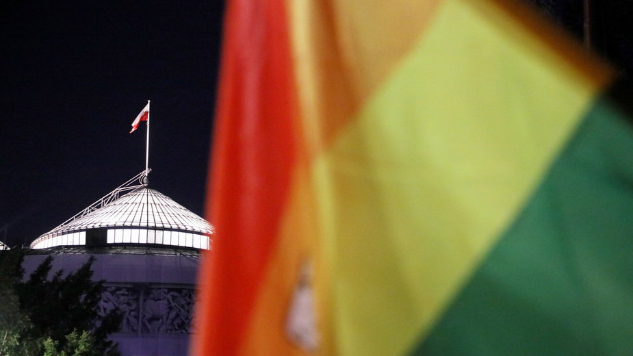 Sejm przyjął ustawę, która może dyskryminować osoby LGBT+