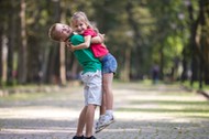 Jak posiadanie rodzeństwa wpływa na człowieka