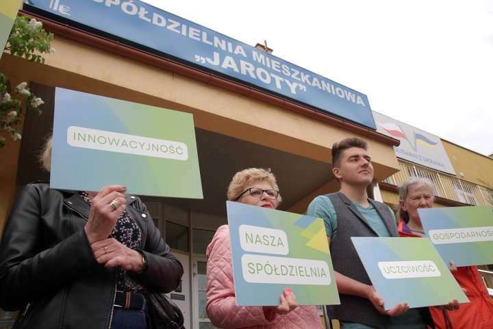 Lokatorzy z Jarot chcą zmienić władze spółdzielni. Założyli ruch