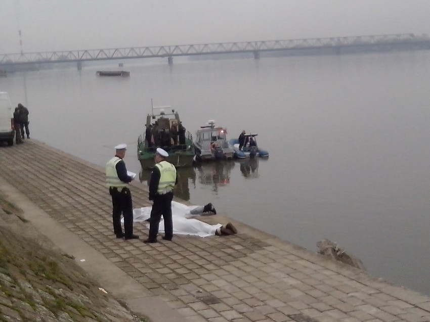 Dva tela izvučena iz vode