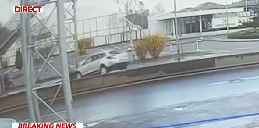 Trenutak udara vozila u stub