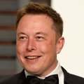 Elon Musk zarobił już 700 tys. dolarów na sprzedaży czapek z logo swojej firmy