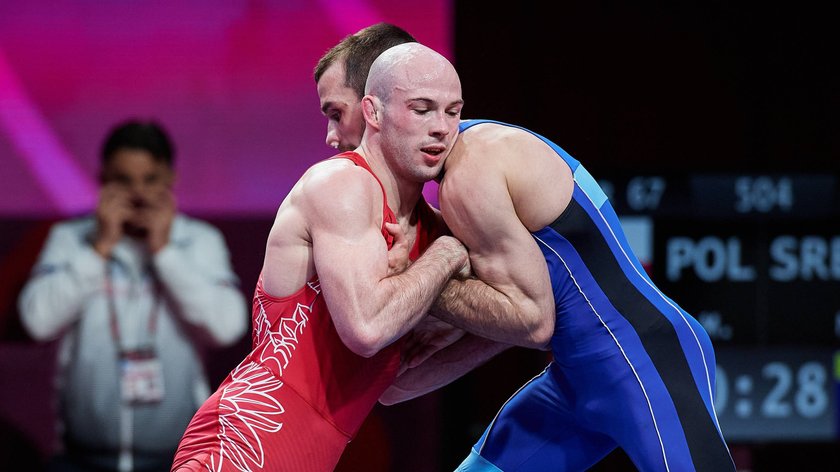 W finale Serb Mate Nemes (28 l., niebieski strój) pokonał Mateusza Bernatka (27 l.) 7:2