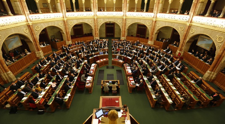 Parlament ülésterem