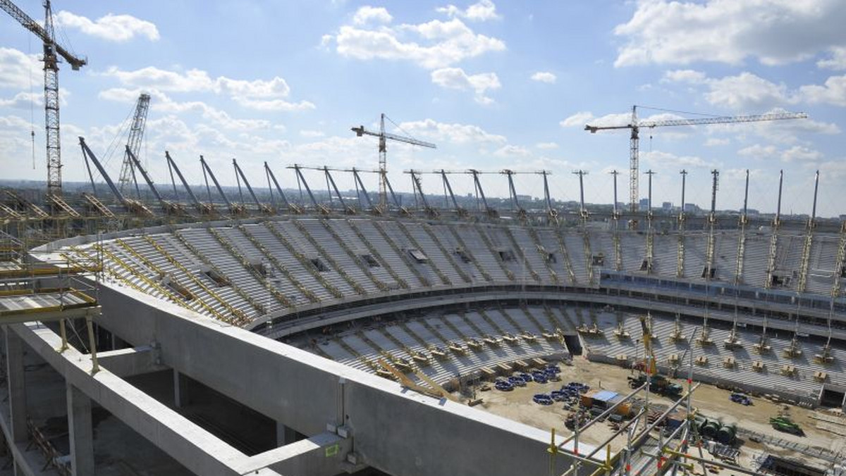 Do 10 milionów złotych może kosztować 2,5-godzinna ceremonia otwarcia Stadionu Narodowego w Warszawie. Obiekt ma zostać oddany do użytku w przyszłym roku, a 8 czerwca 2012 roku rozpoczną się tu piłkarskie mistrzostwa Europy.