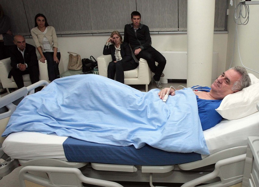 Tomislav Nikolić u bolničkom krevetu